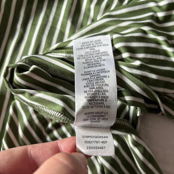 Jones New York Non-Iron Green Striped Blouse - Size M/L - Picture 8 of 11